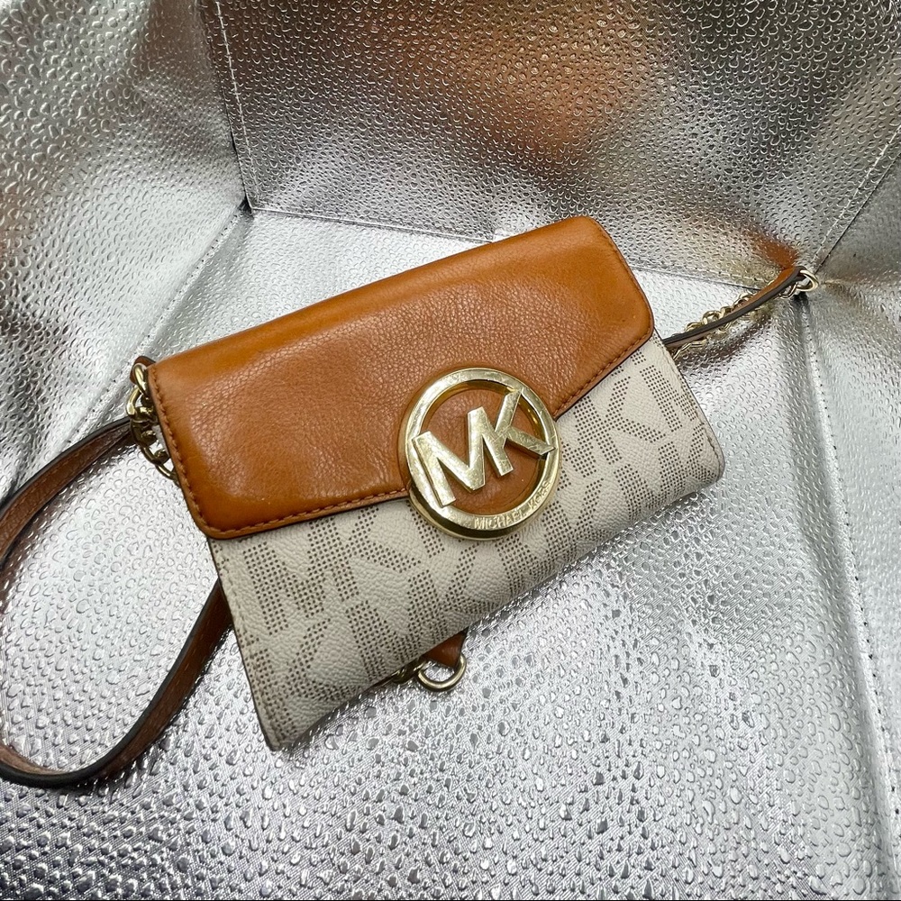 Michael Kors Crossover Handbag